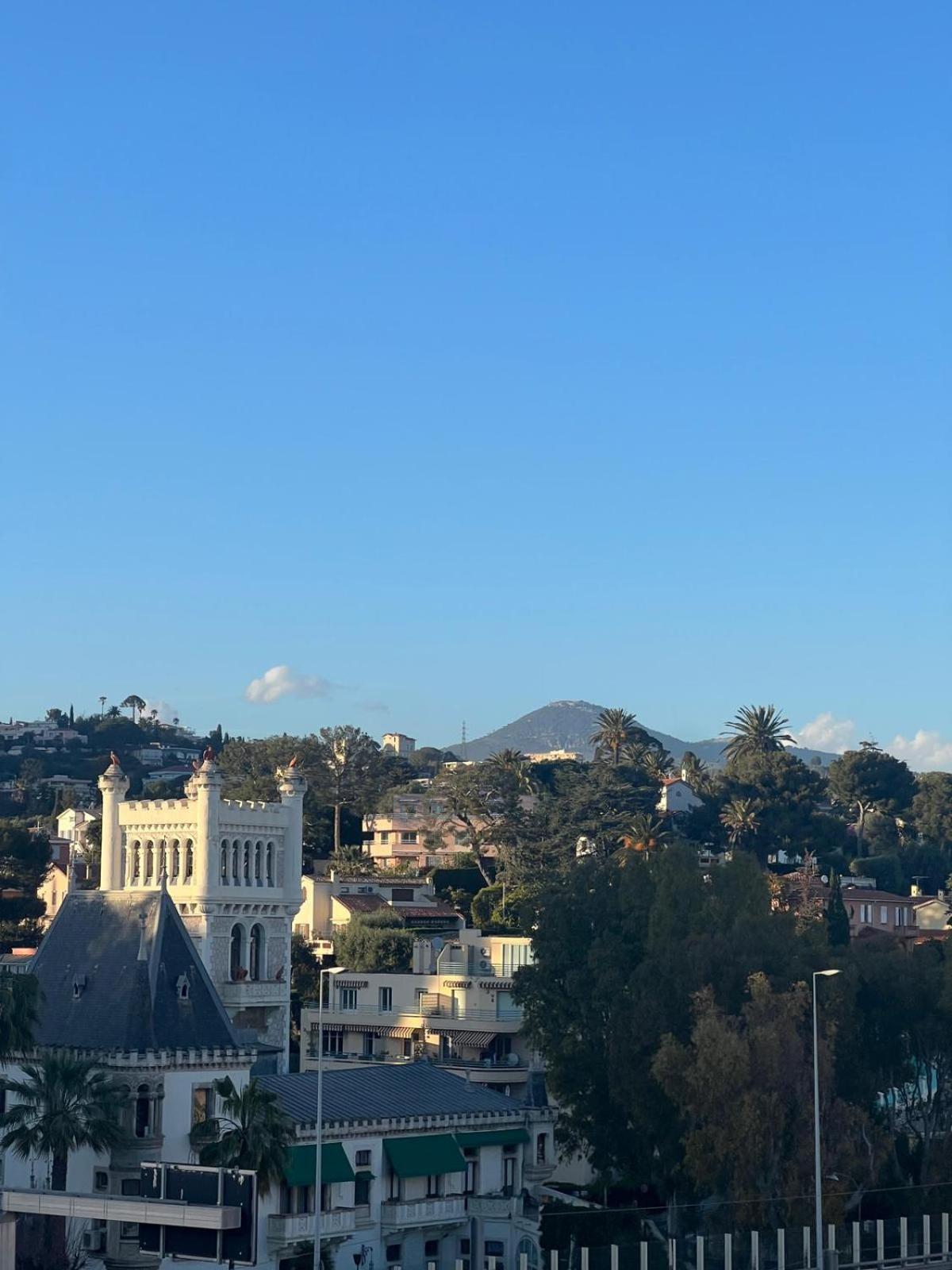 Cozy Near Promenade Apartment Nizza